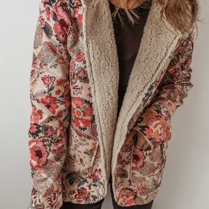 B156 Beige Vintage Paisley Floral Printed Sherpa Lined Hooded Jacket